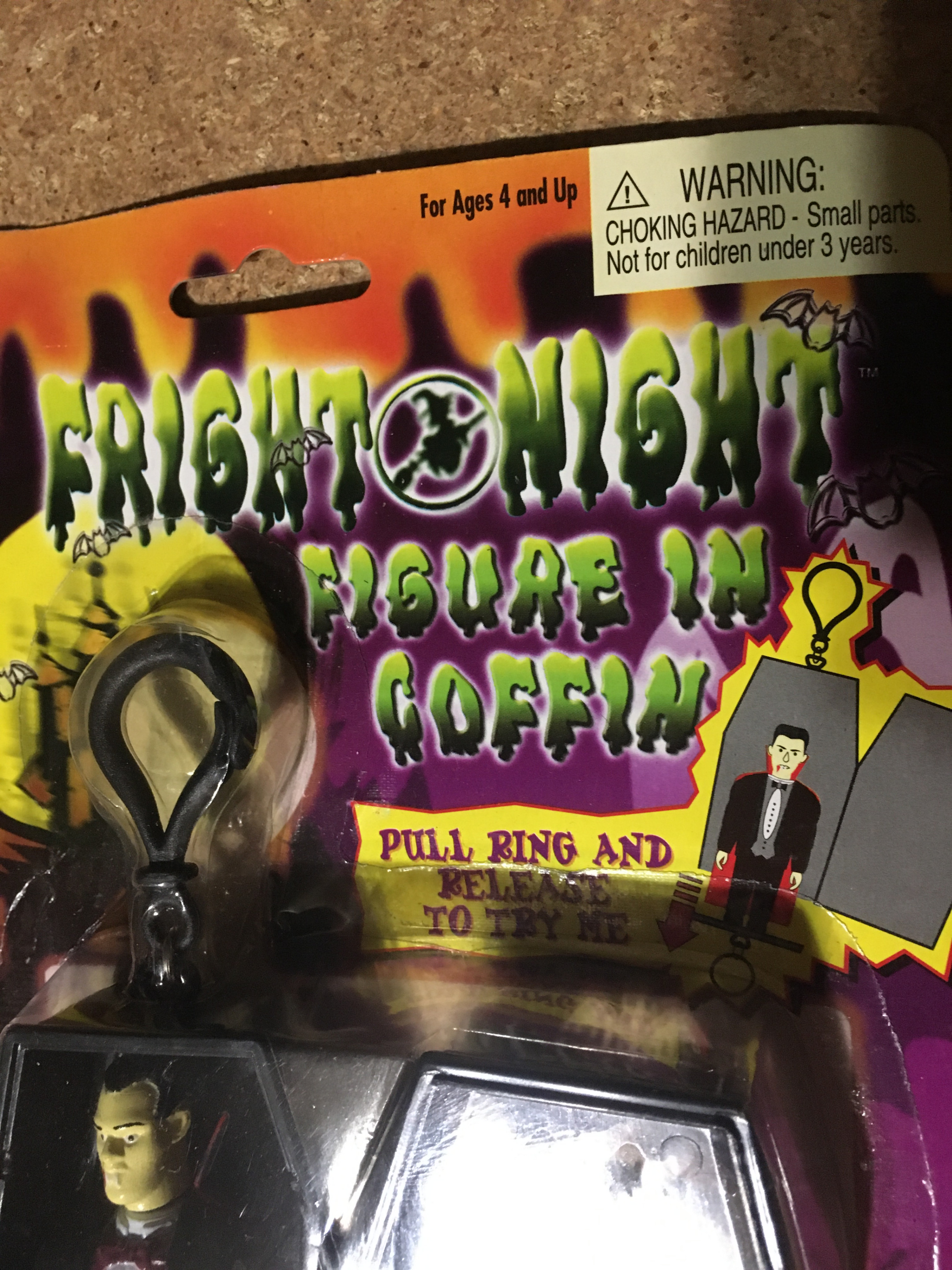 FRIGHT NIGHT FIGURE IN COFFIN KEY CLIP HALLOWEEN DRACULA AGGLO - photo 2