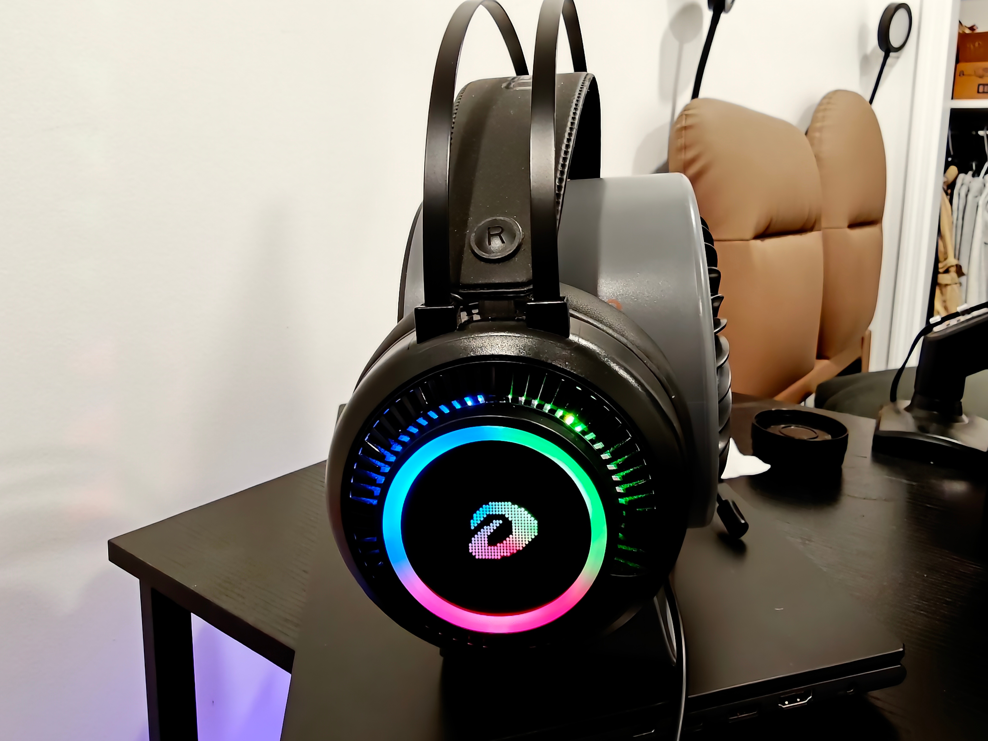 DAREU RGB Gaming Headset with Mic (USB) - Like New - photo 4