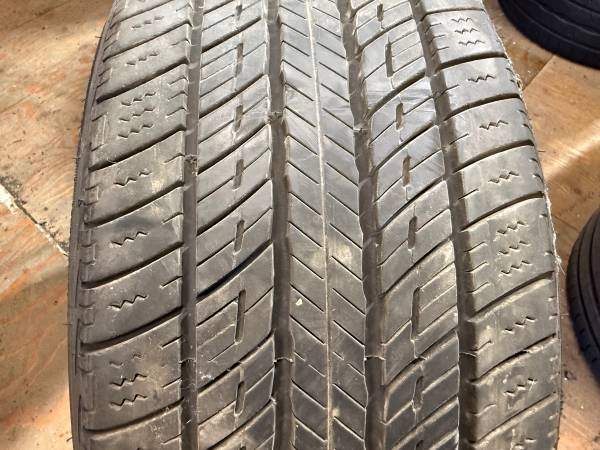1 x single 235/40/19 Uniroyal Tiger Paw Touring A/S with 80% - photo 2