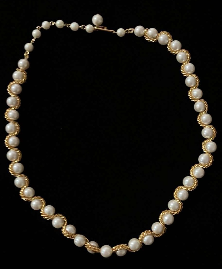 Vintage Caged Faux Pearl Necklace - 18 Inches