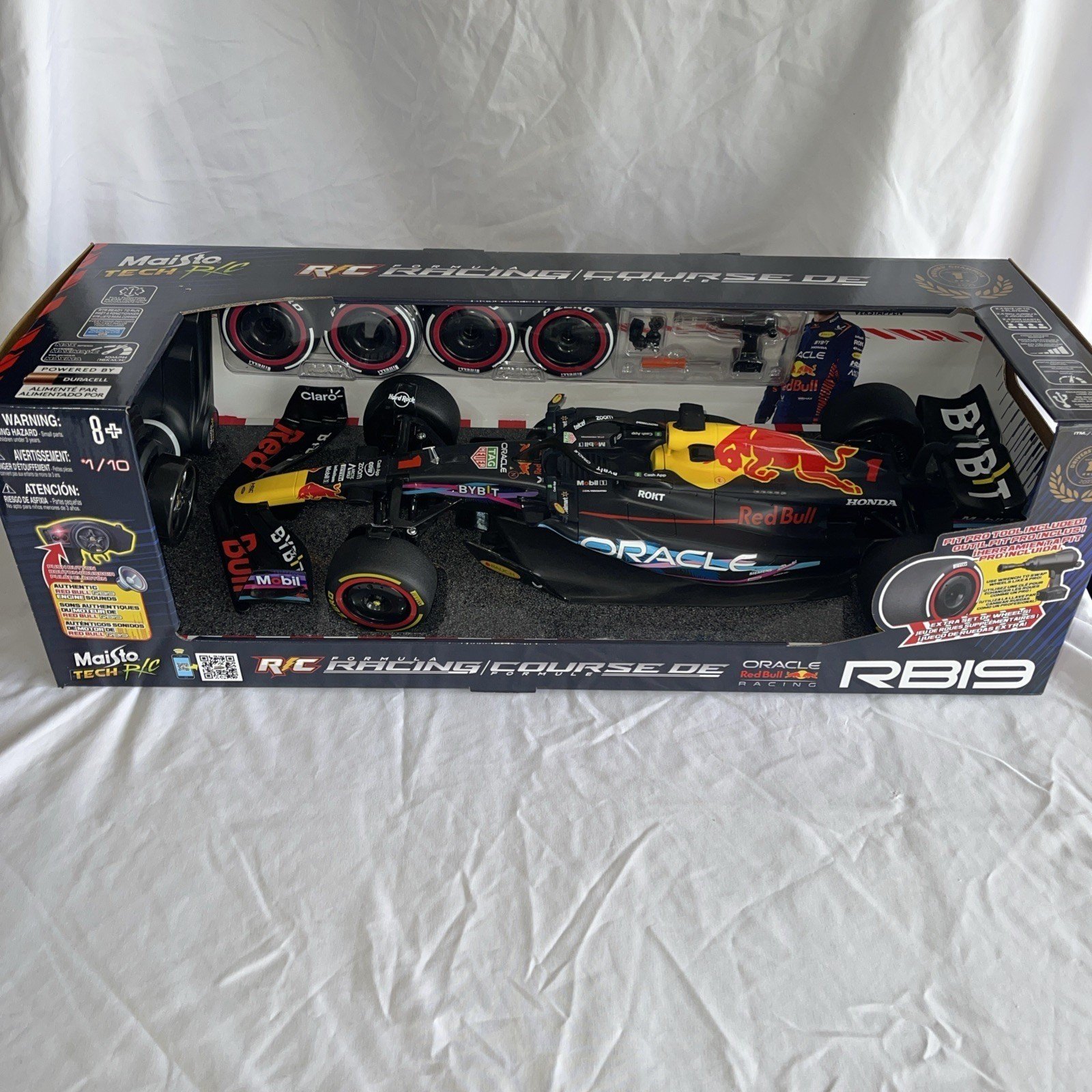 Maisto RC Red Bull Racing RB19 Max Verstappen #1 1:10