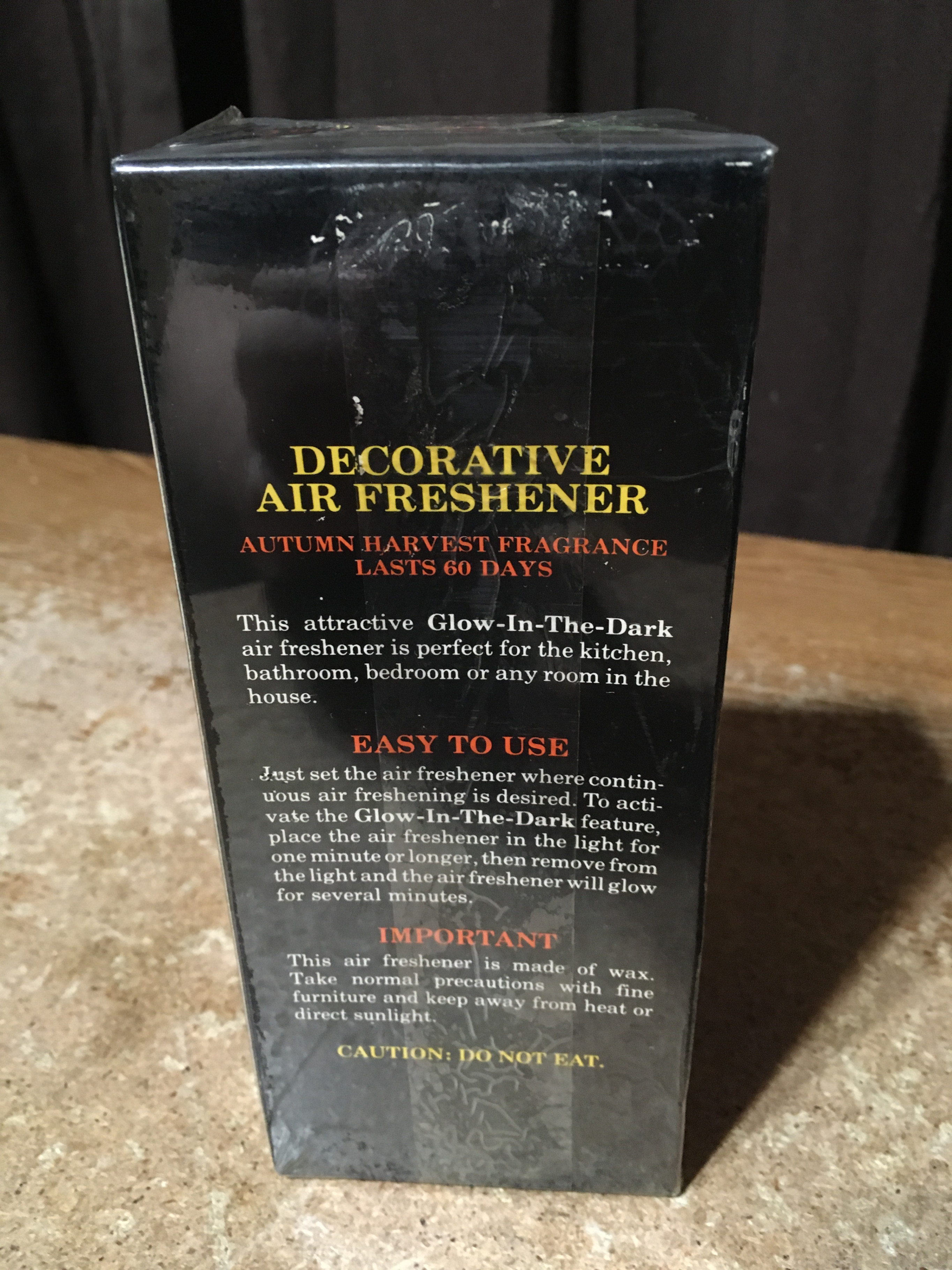 HALLOWEEN DRACULA VAMPIRE PARASEAL GLOW IN THE DARK AIR FRESHENE - photo 2