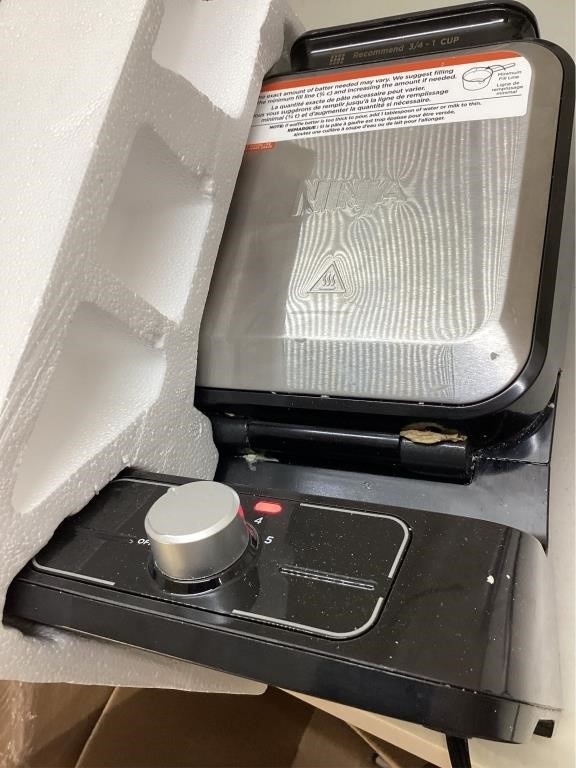 Ninja Belgian Waffle Maker BW1000C - photo 3