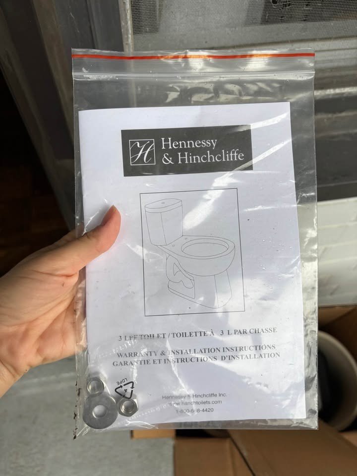 Hennessy & Hinchcliffe Toilet Tank Only – New, No Lid - photo 4