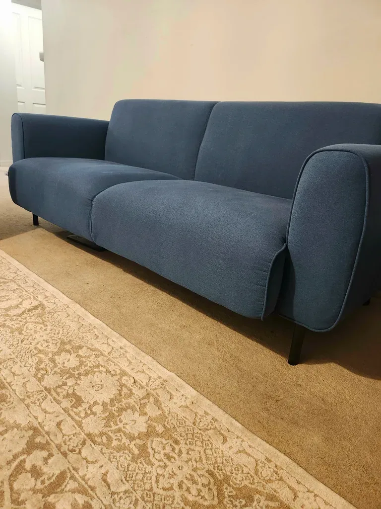 Like New 3-Seater Sofa Blue - photo 4