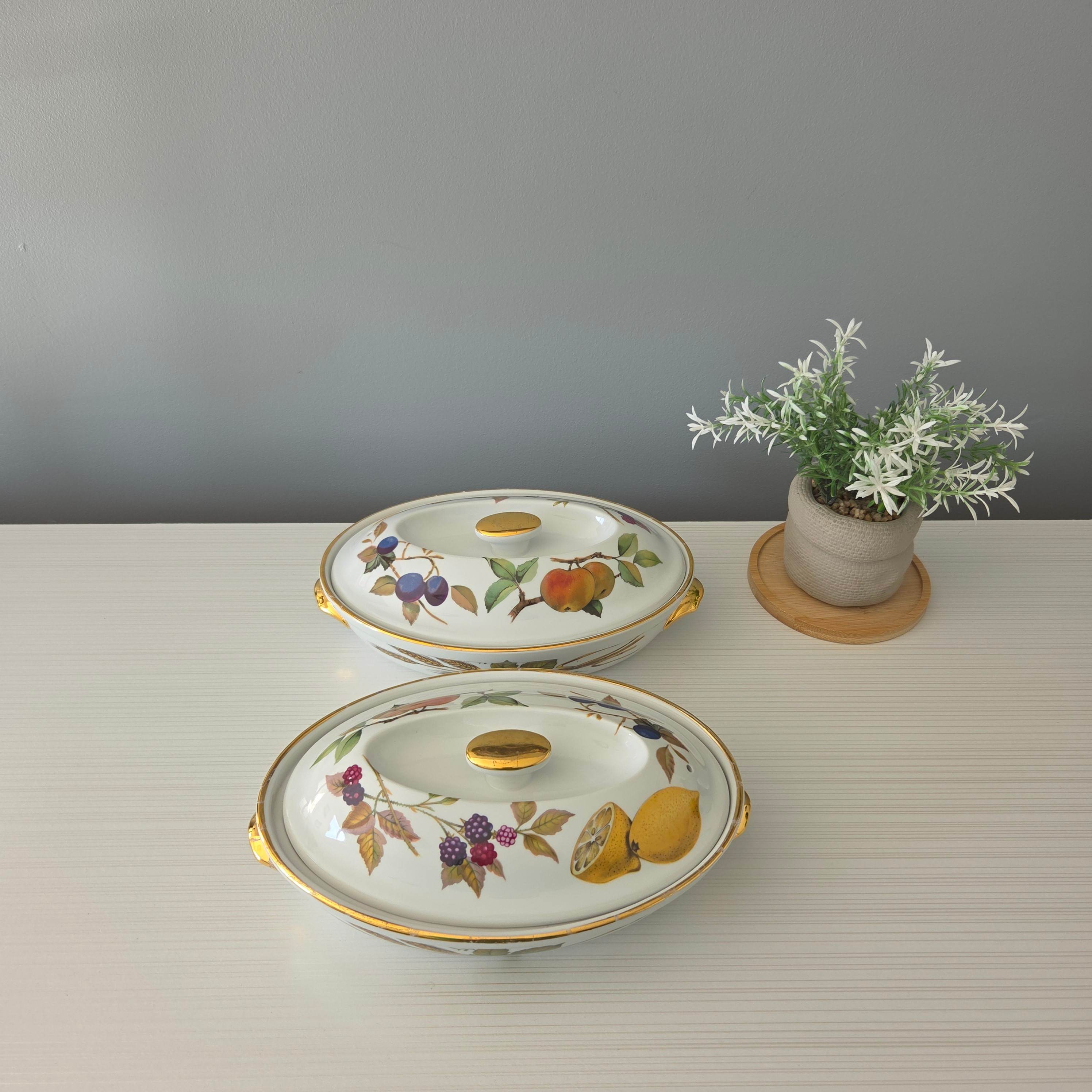 2 Royal Worcester Evesham Small Gold Casseroles - Pre-Loved! ✨