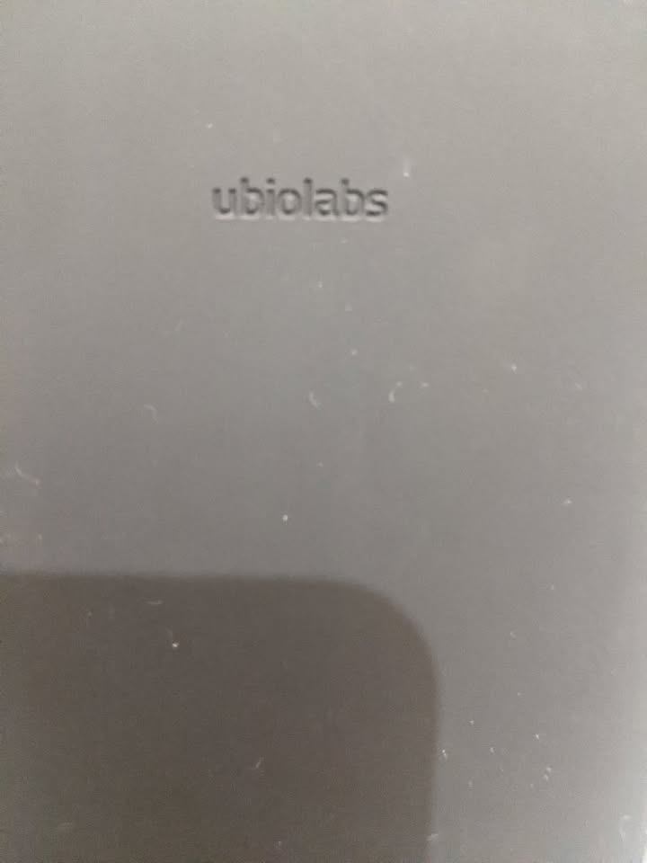 Ubio Labs 15 W Wireless Charging Stand or similar one - photo 3