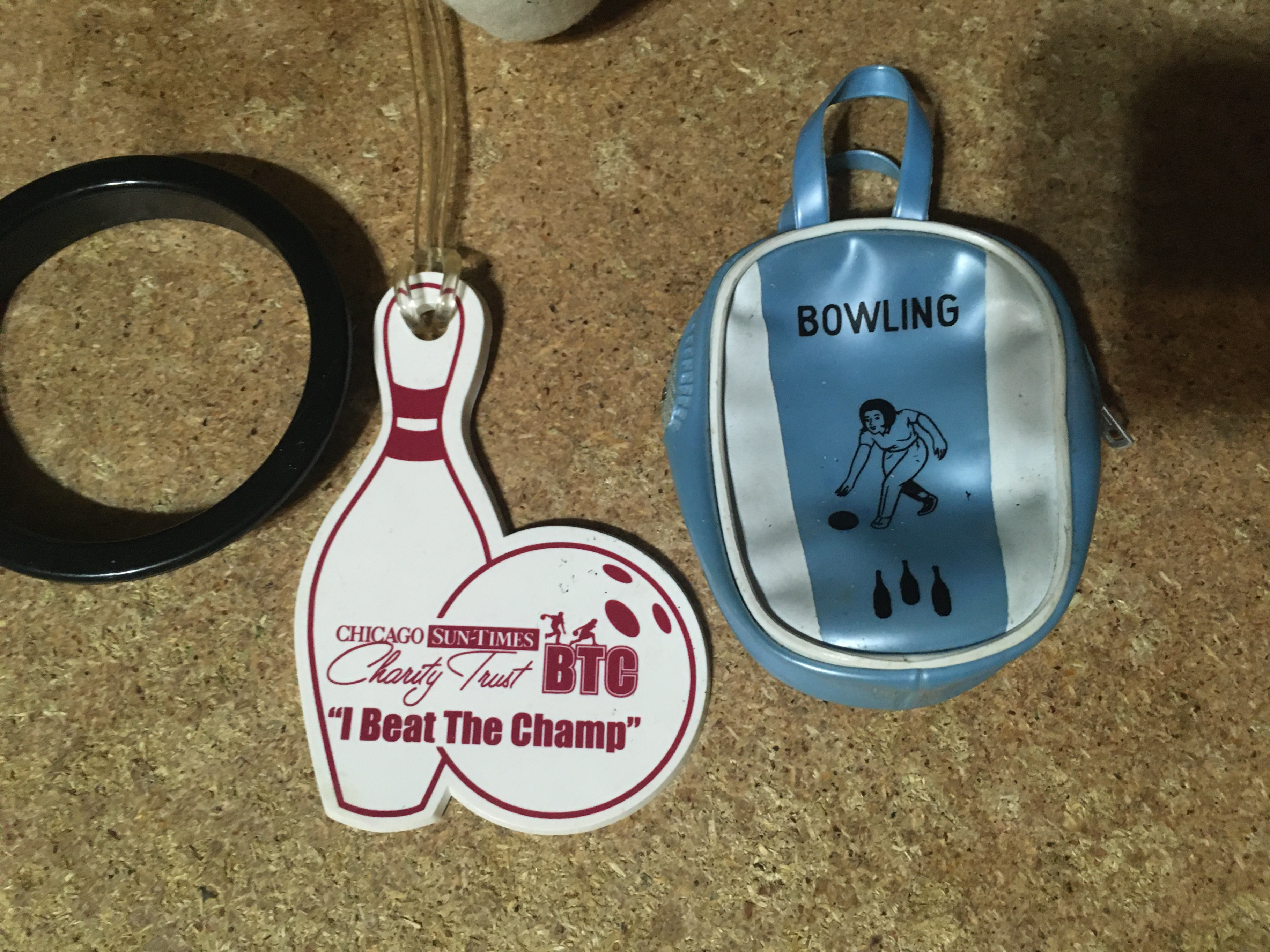 BOWLING LOT BOWLING PIN PLUSH CHICAGO SUN TIMES I BEAT THE CHAMP - photo 4