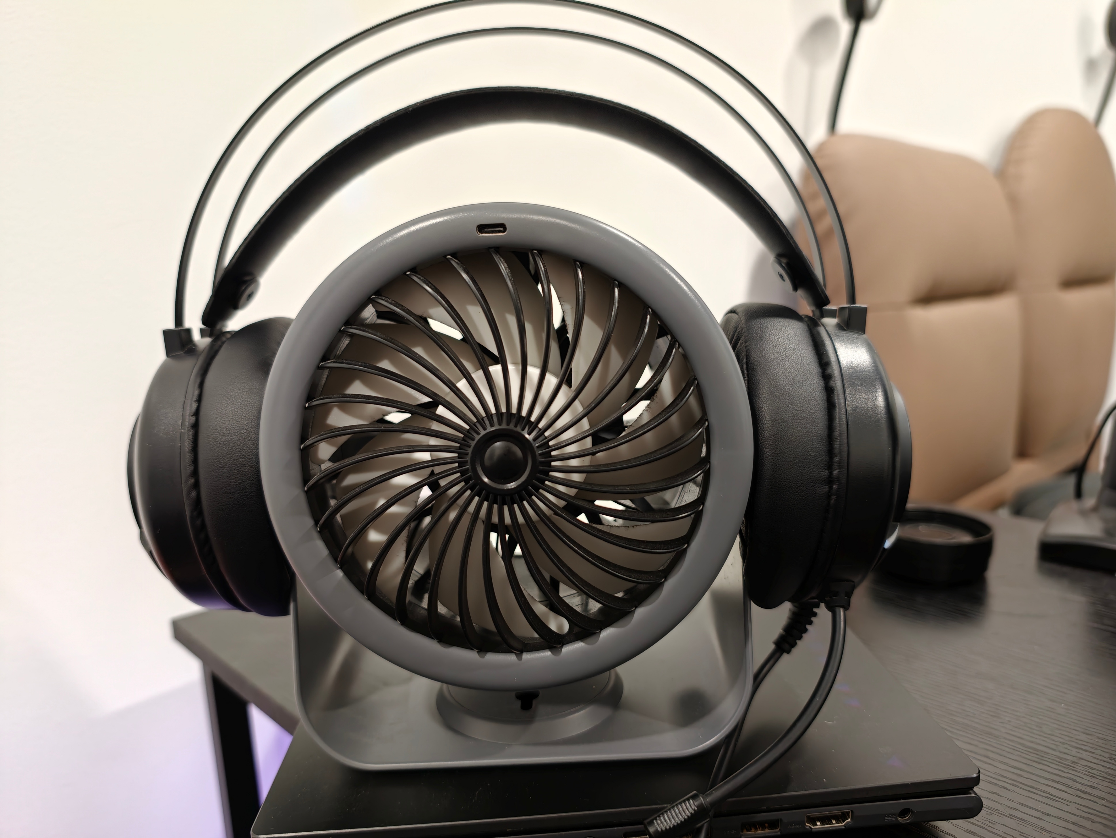 DAREU RGB Gaming Headset with Mic (USB) - Like New - photo 3