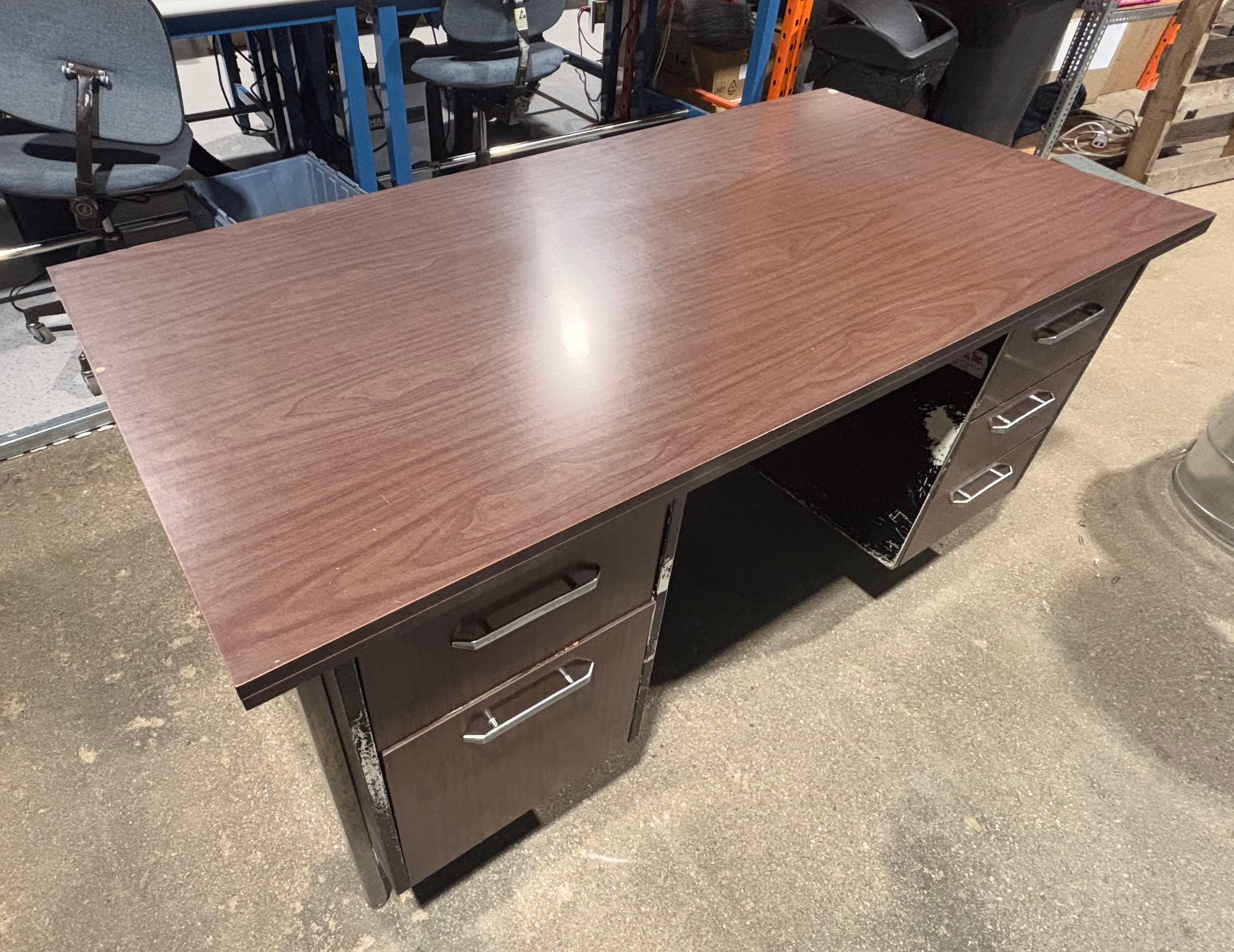 Office Desk - photo 2