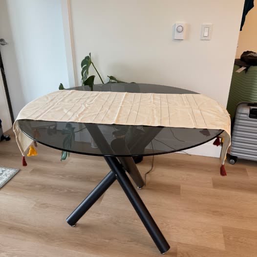 Round Glass Dinning Table
