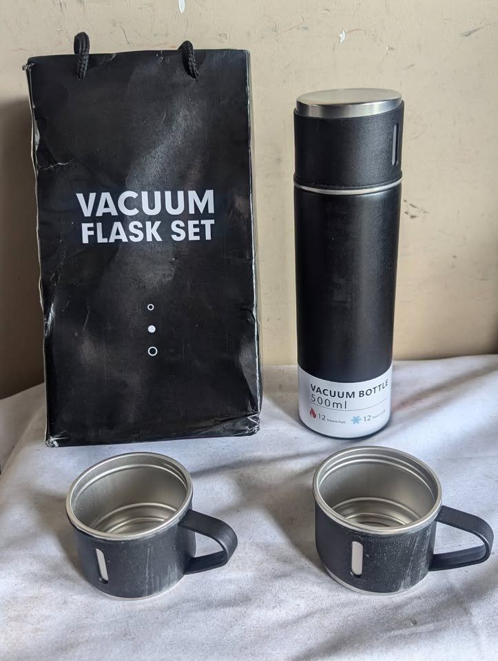 Vacuum bottle, 500Ml Hot And Cold Double SS Wall, Two Cups - photo 2