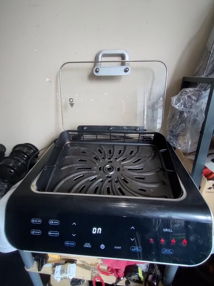 Gourmia Smokeless Indoor Grill & Air Fryer, 6 QT food station - photo 2