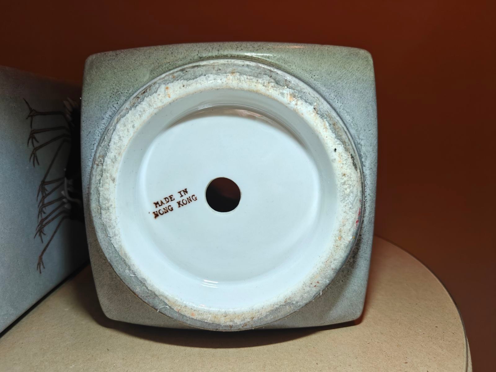Pair of Vintage "Made in Hong Kong" Square Crane Vases - photo 3