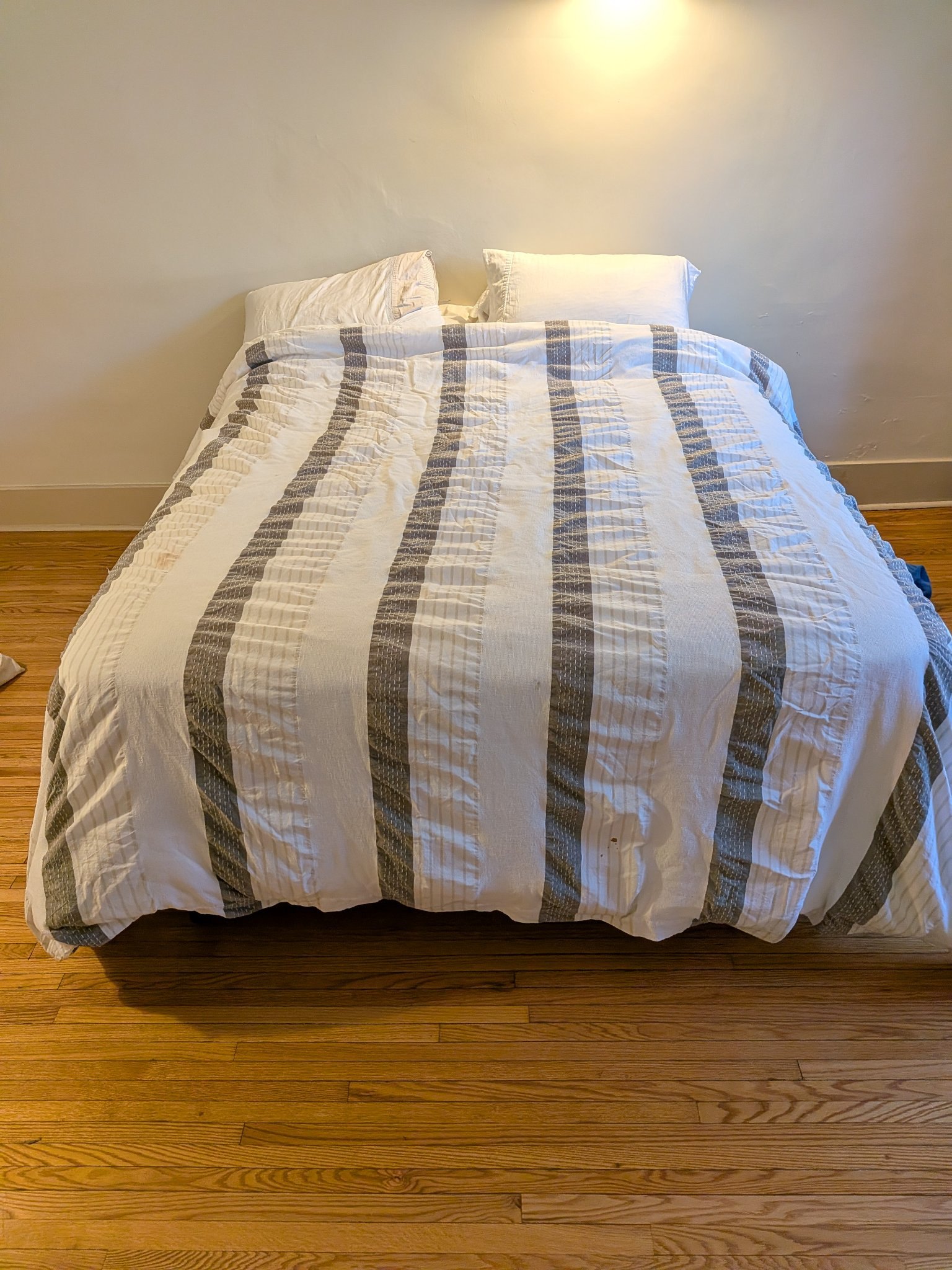 King Size Duvet with Duvet Cover, White and Grey Striped