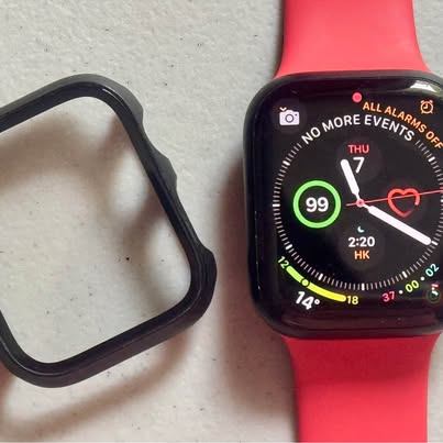 Apple Watch Series 8 45mm GPS – Great Condition, No Scratch