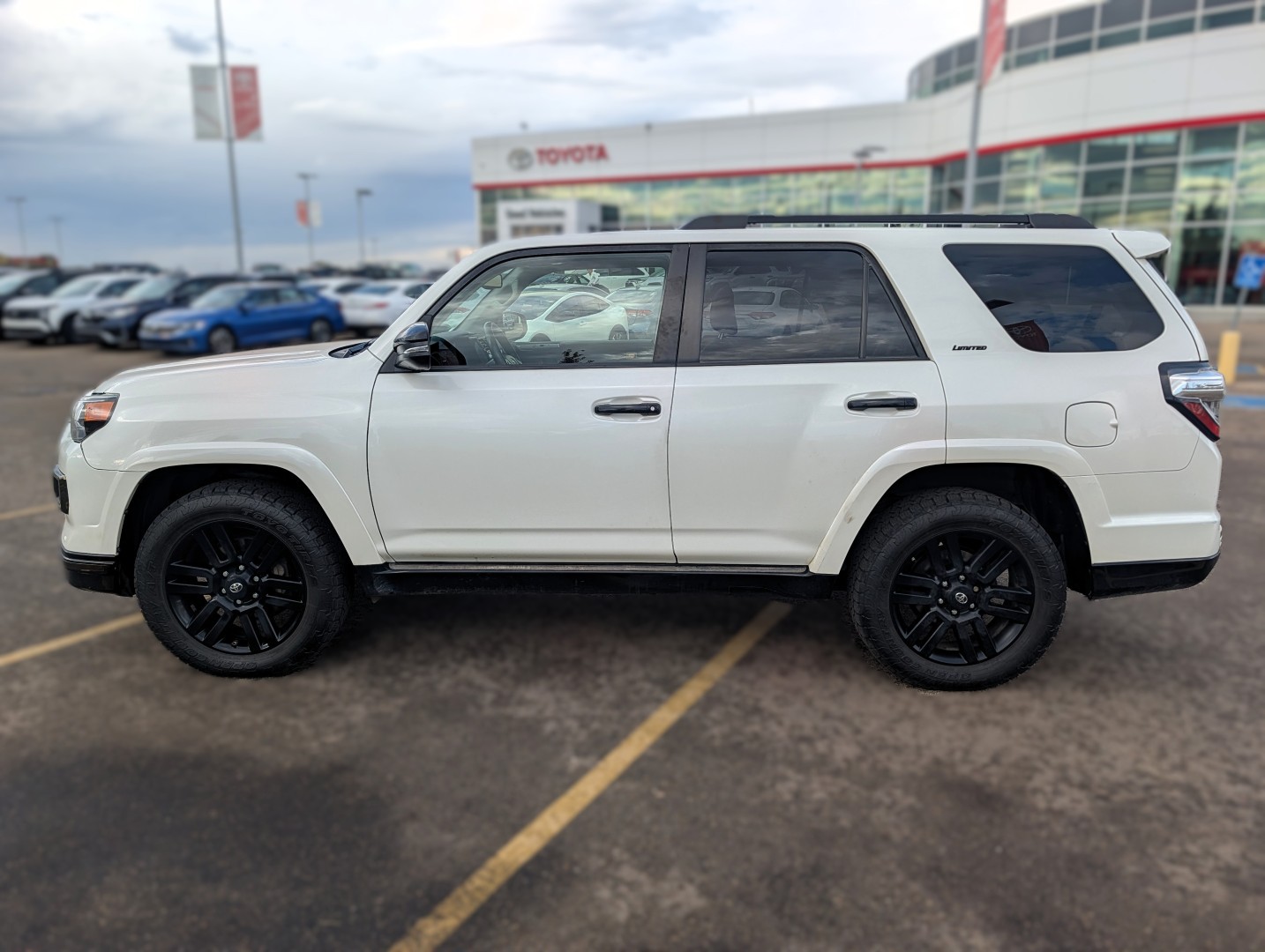 2019 Toyota 4Runner - photo 3