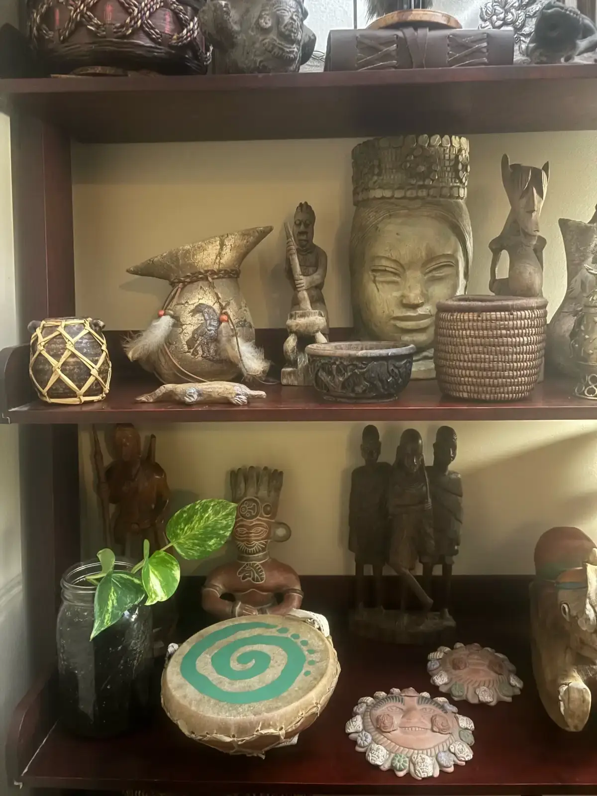 Collectibles Lot — Cultural Handcrafted Pieces, Tribal - photo 5