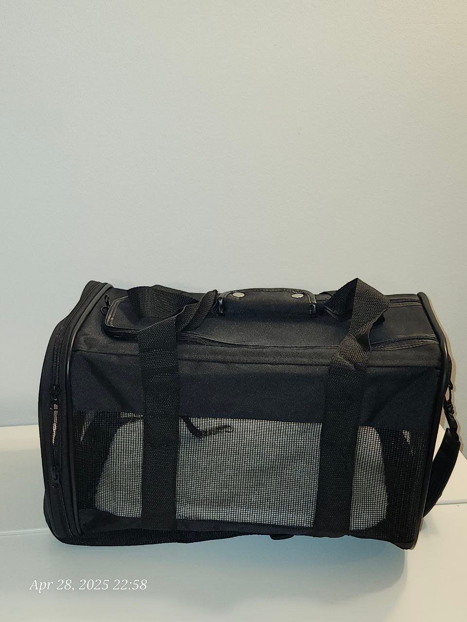 Soft Pet Carrier Bag – Black, Mesh Windows & Fleece Pad - photo 3