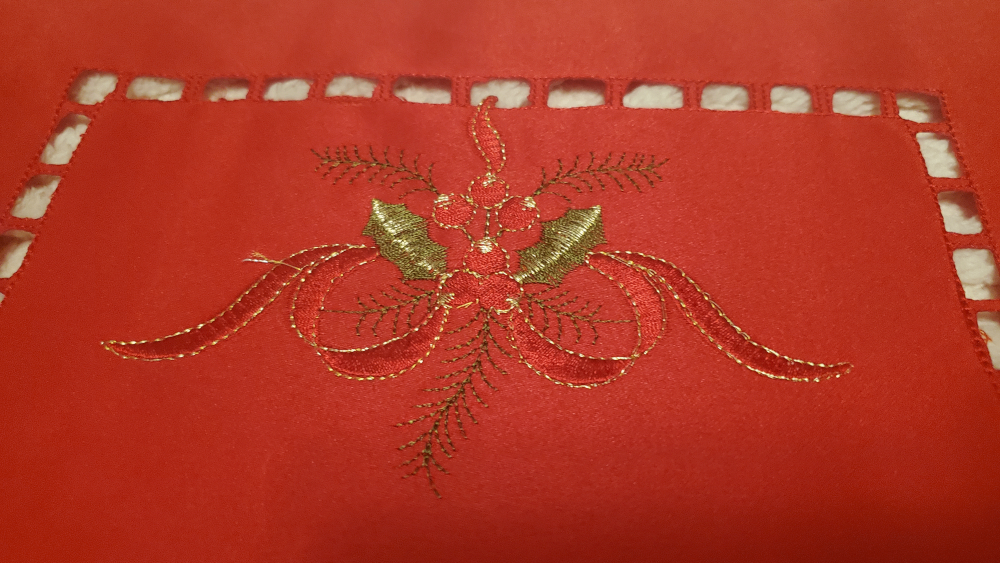 Festive Red Christmas Table Runner with Scalloped Edges - photo 3