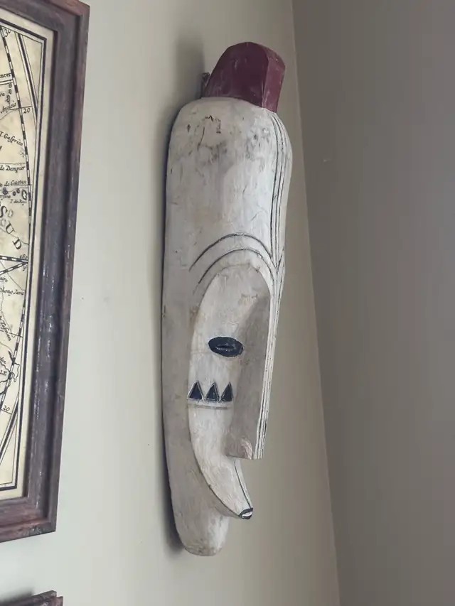 Wall Mask — Hand-Carved Tribal Wood, Fang Ngil Style - photo 2