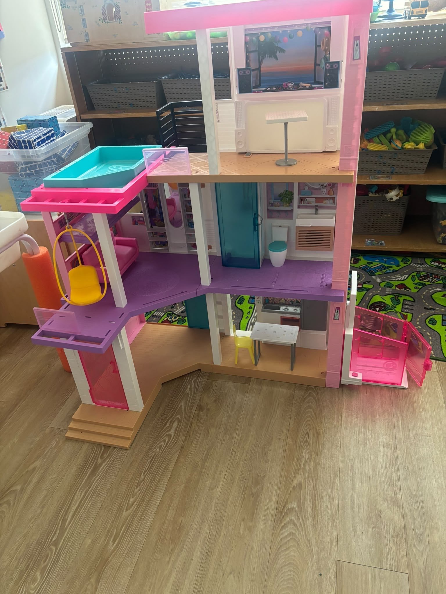 Barbie Dreamhouse, 2021 model (GRG93) - photo 2