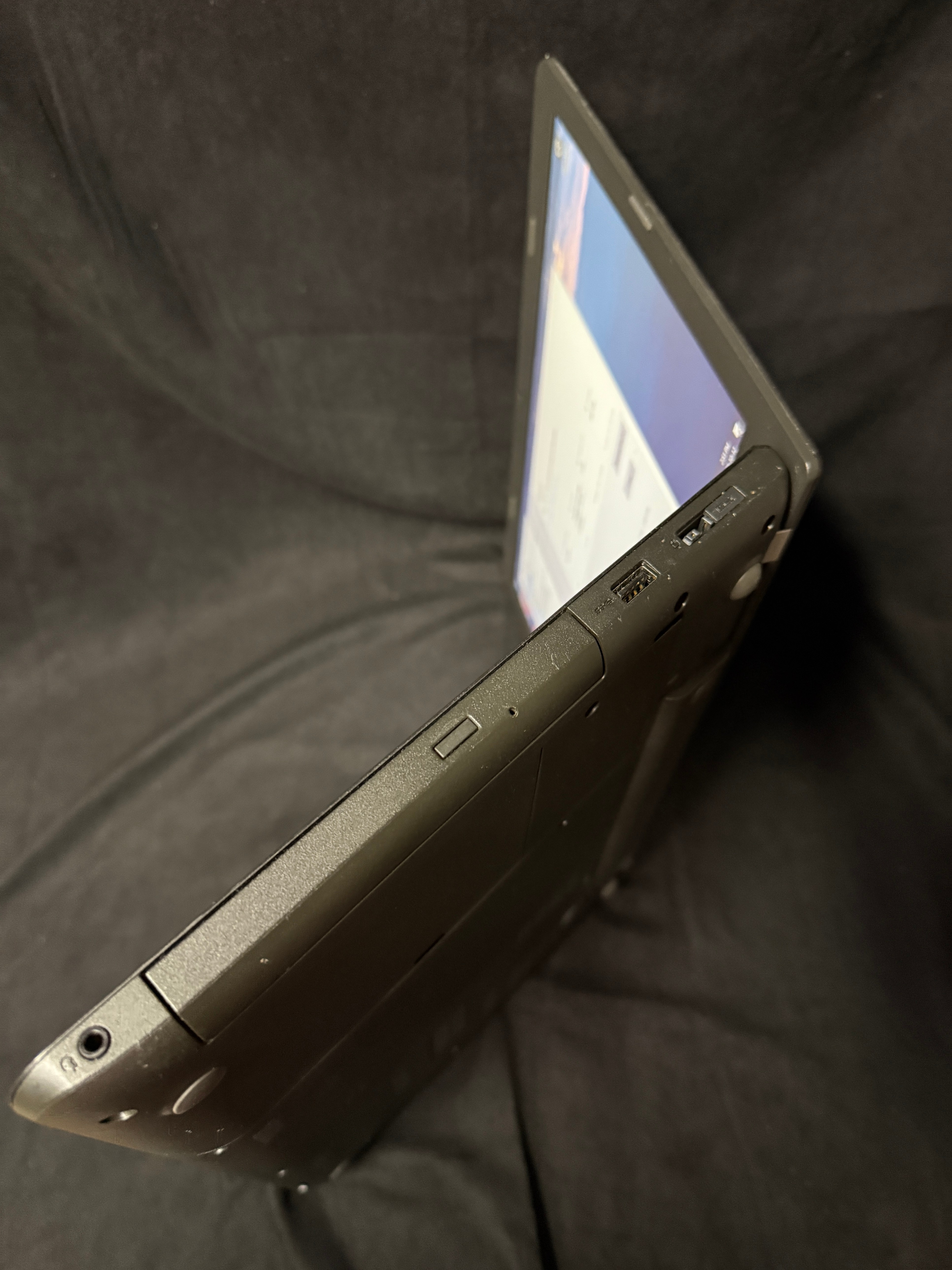 $50!!! WHAT?  Refurbished As Is - Lenovo Laptop E560 - photo 4
