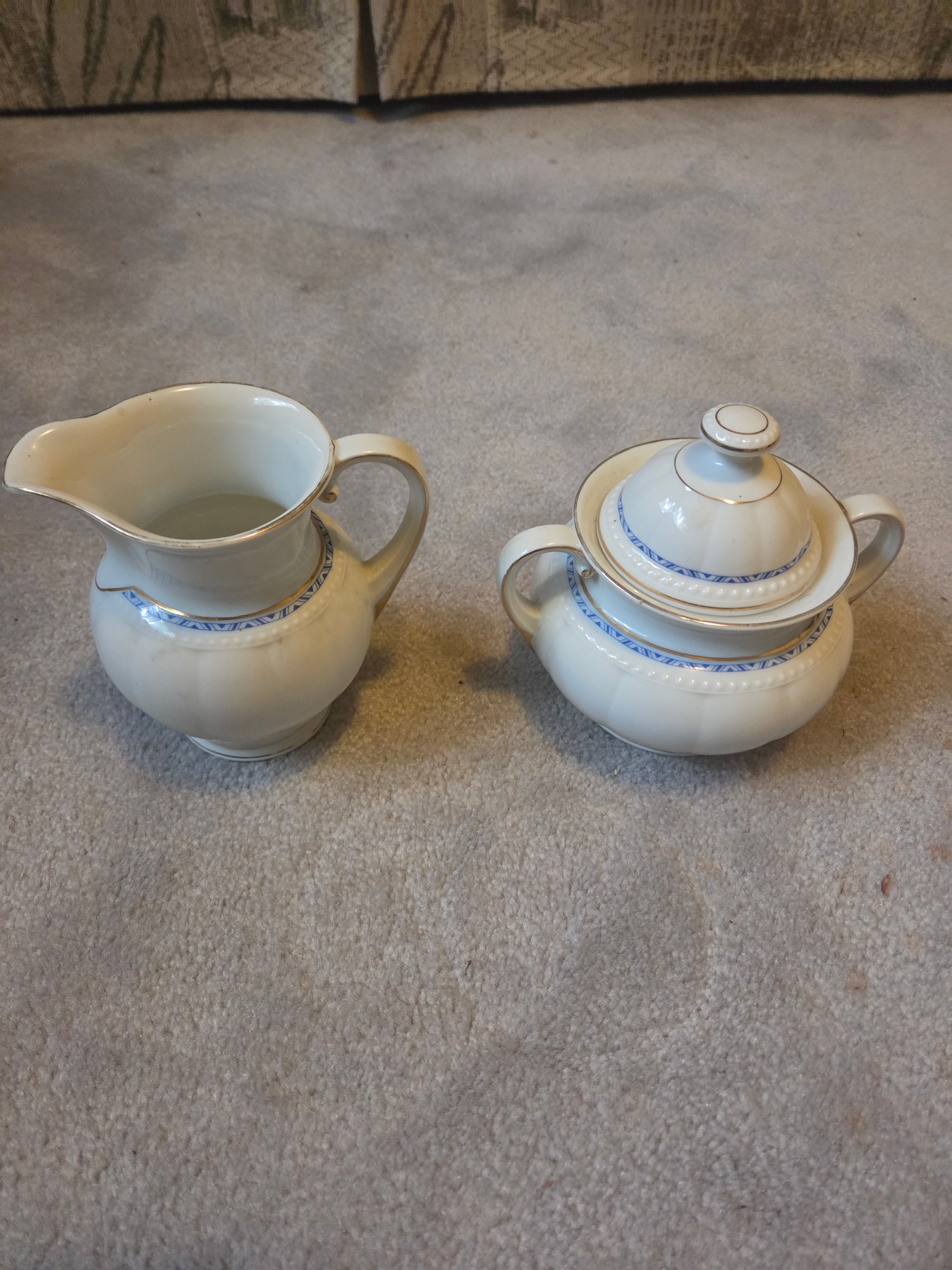 VTG K&A Krautheim Selb Bavaria Porcelain Sugar Bowl & Creamer - photo 2
