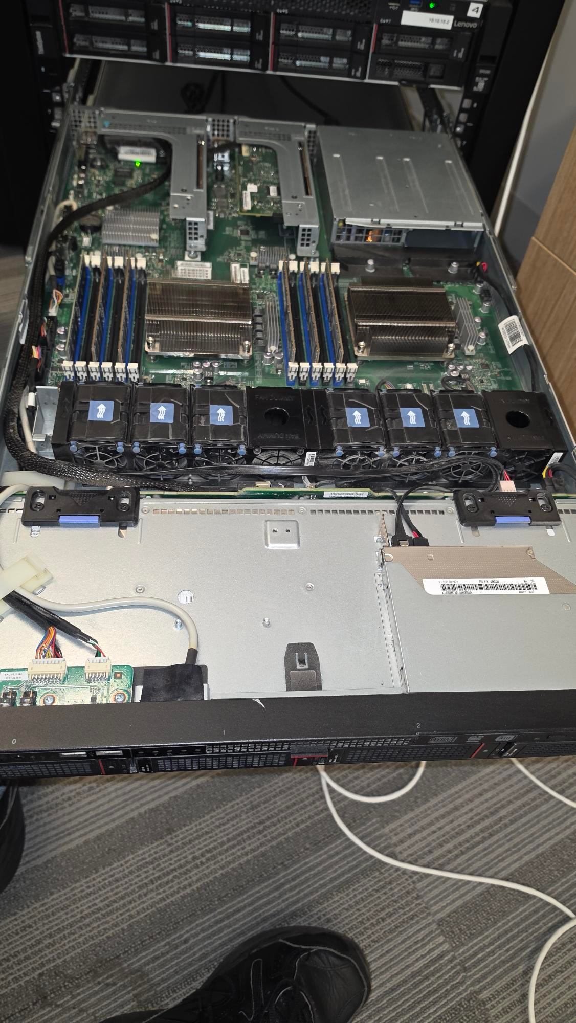 Lenovo ThinkServer RD330 1U Rack Mount Server - photo 2
