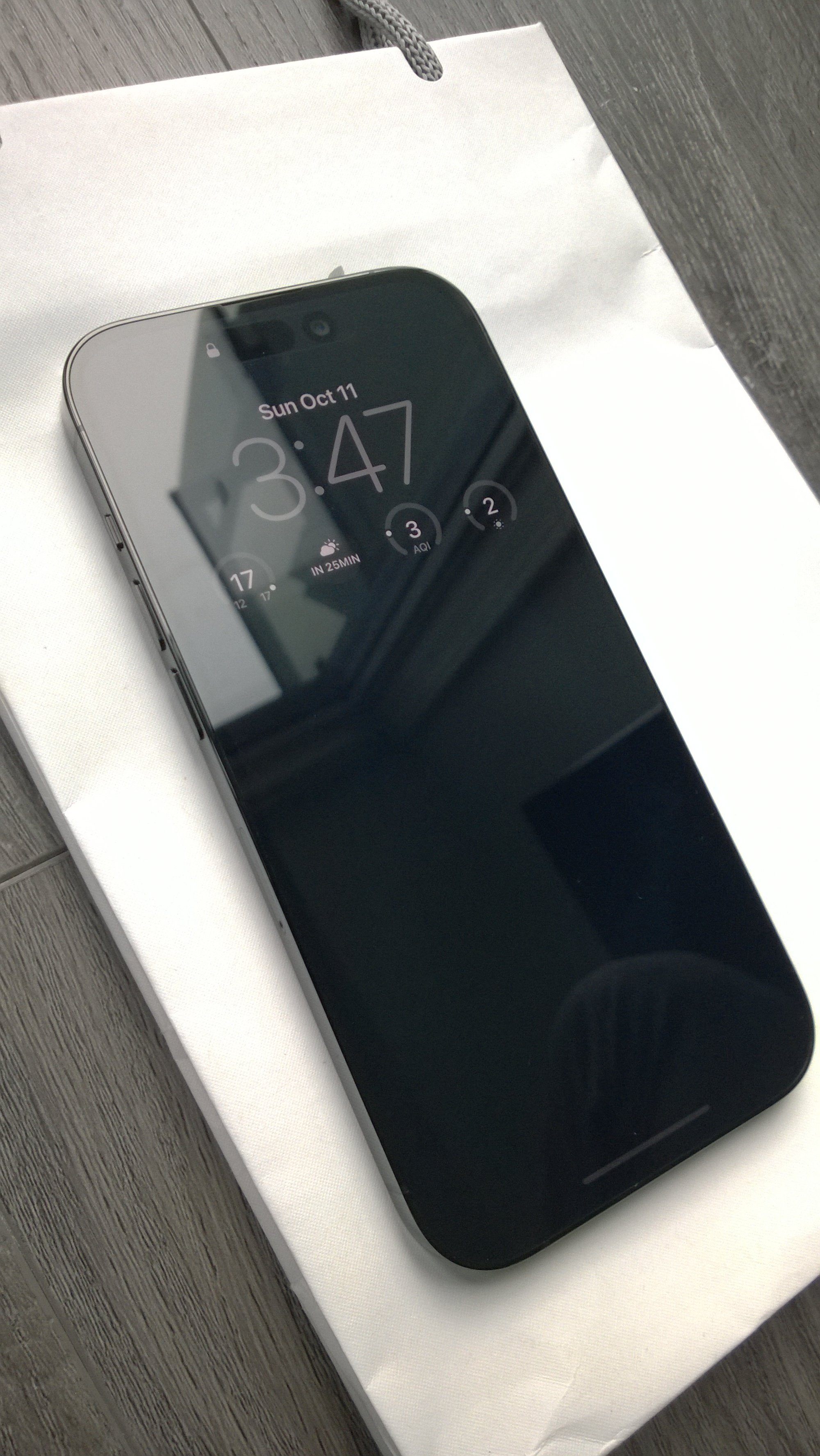iPhone 14 Pro 128GB, Perfect cosmetically, Case + Charger - photo 5