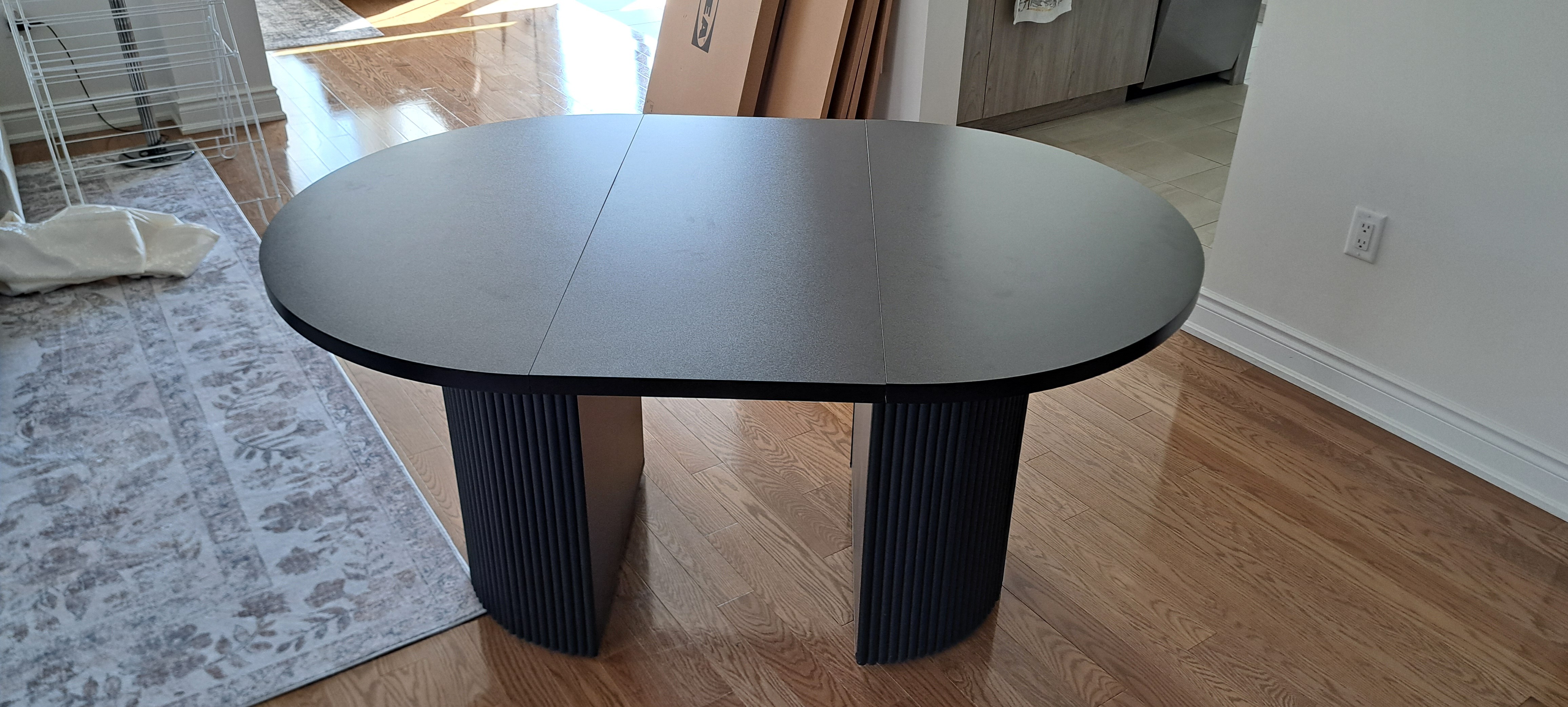Extendable Black Dining Room Table – Round/Oval – Like New - photo 2