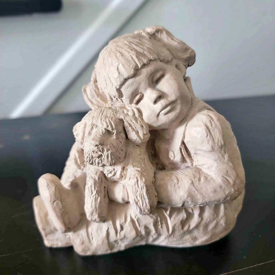 1987 Austin Prod Bright Eyes sculpture Dee Crowley