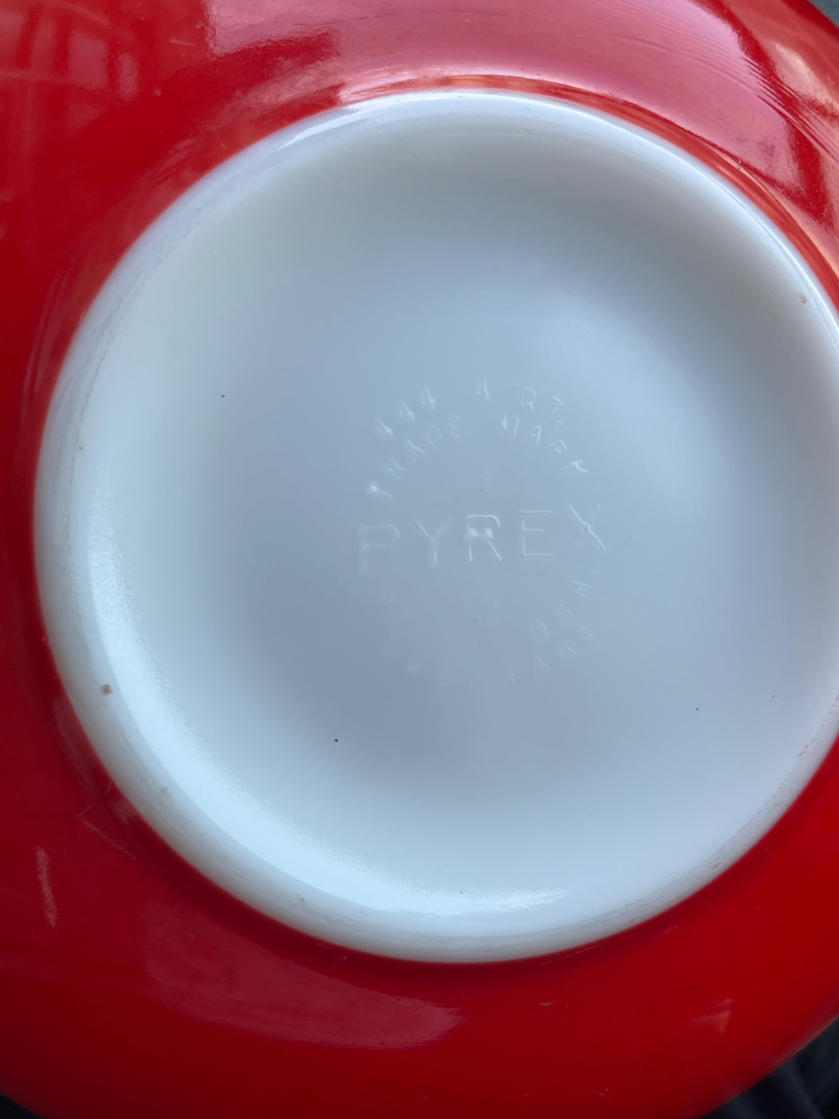 Vintage Primary Red Pyrex #444 Cinderella Mixing Bowl (4 QT) - photo 5