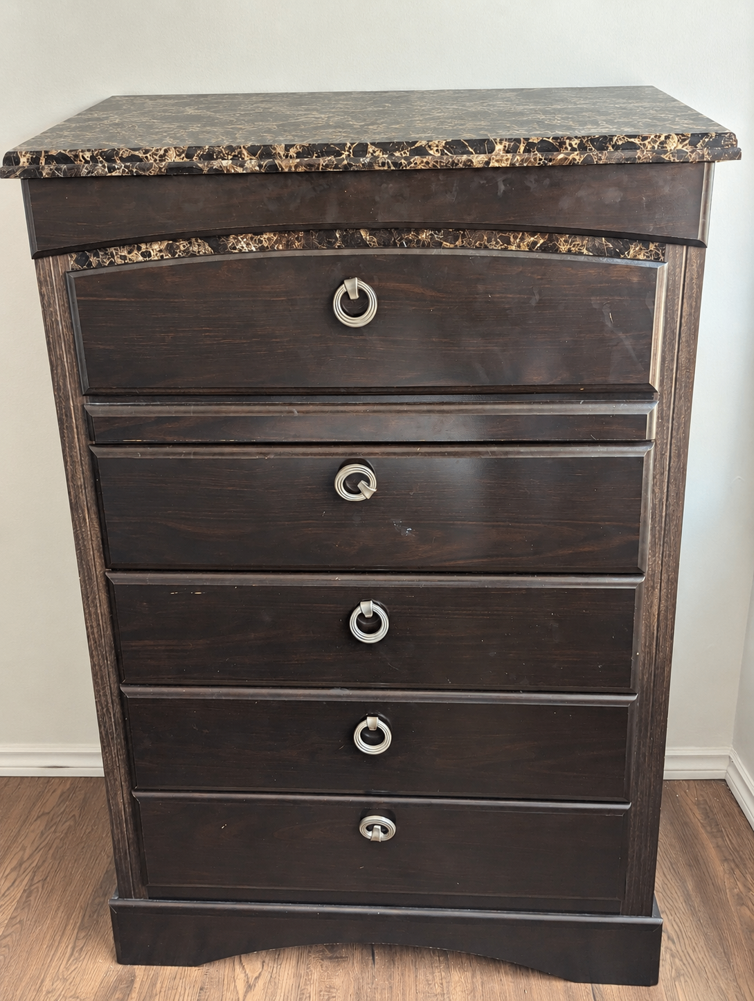 Moving Sale – 2-Pc Dresser Set – Mirror Dresser + 5-Drawer Chest - photo 3