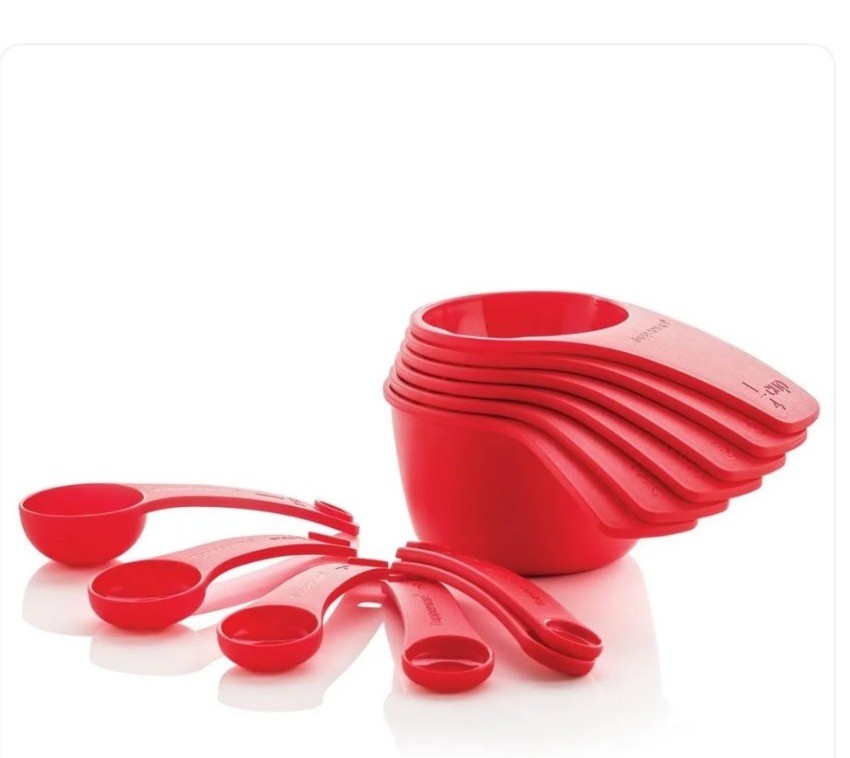 Tupperware Measuring Mates Set