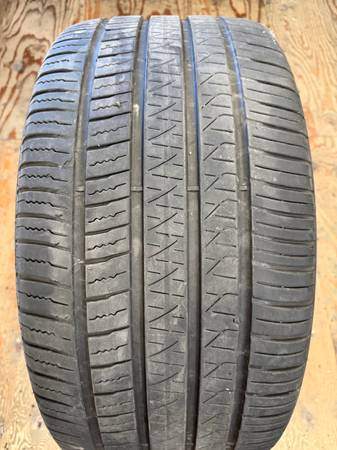 1 x single 295/40/21 Pirelli scorpion zero A/S Plus with 65%
