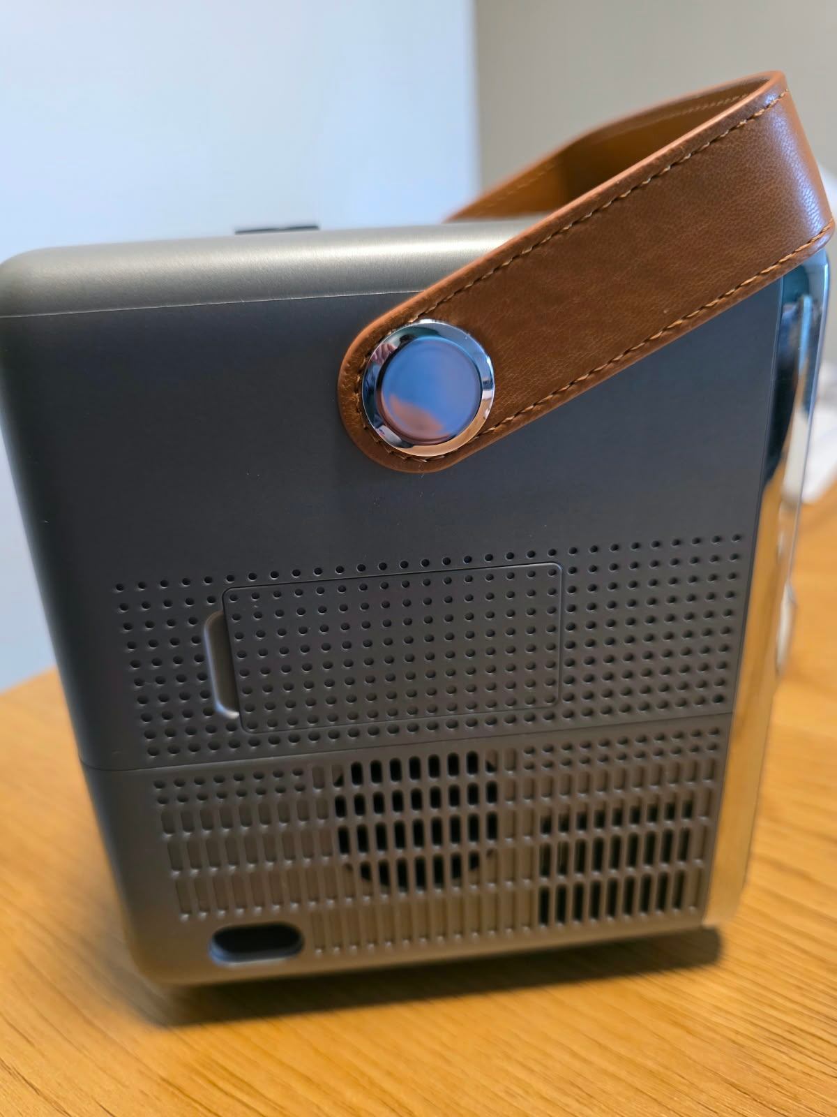 Wimius P61 Portable Projector – 1080P, Box Included - photo 3