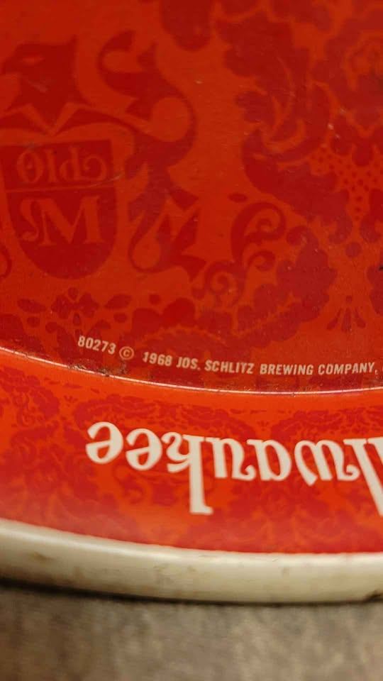 1968 Old Milwaukee tin beer tray - photo 2