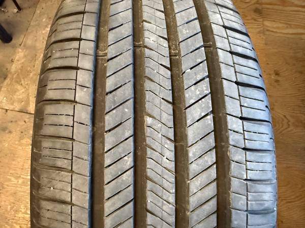 PAIR of 245/45/20 M+S Goodyear eagle touring with 95% tread - photo 2