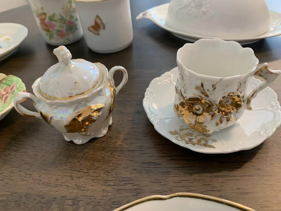 Assorted Vintage Porcelain Tableware Collection - photo 3