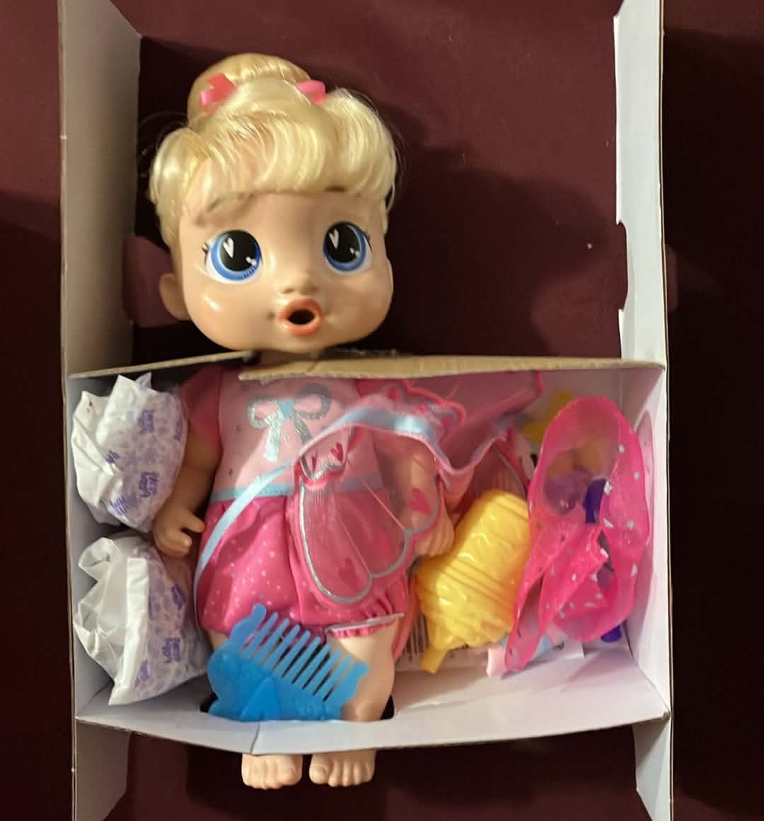 Baby Alive Fairy Fashions Harper Hugs Doll with Clothes Accessor - photo 2