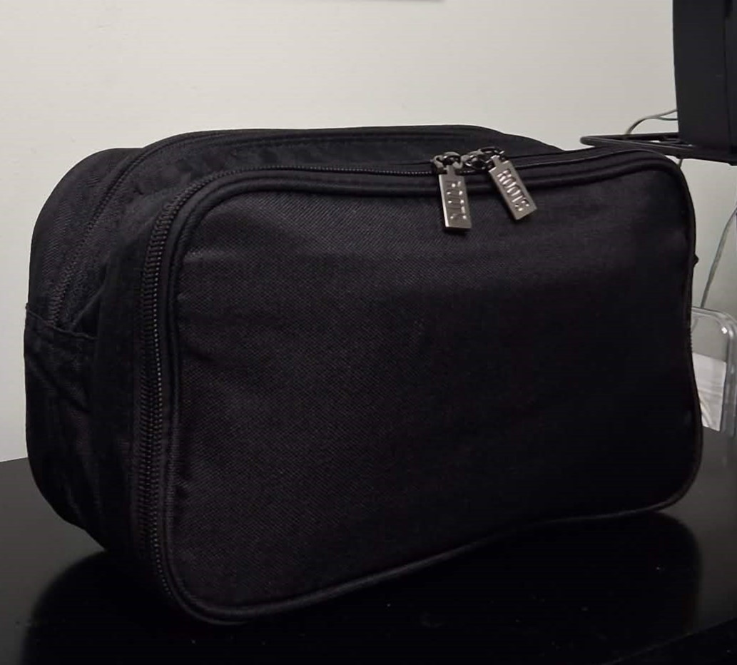 New Roots Black Canvas Double Compartment Travel Toiletry Bag - photo 4
