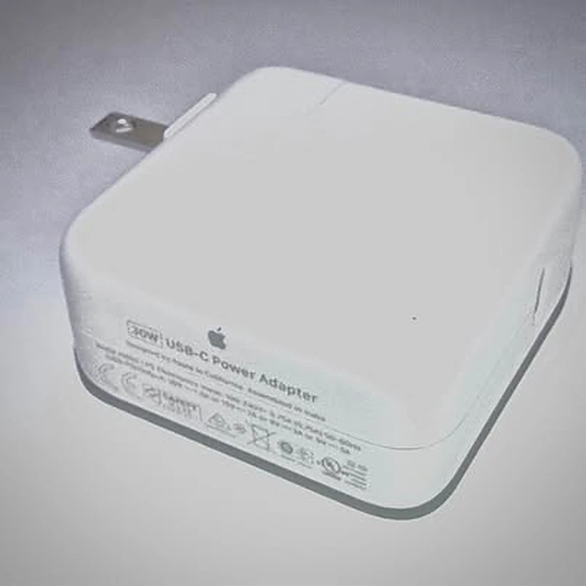Apple 30W USB-C Power Adapter A1882