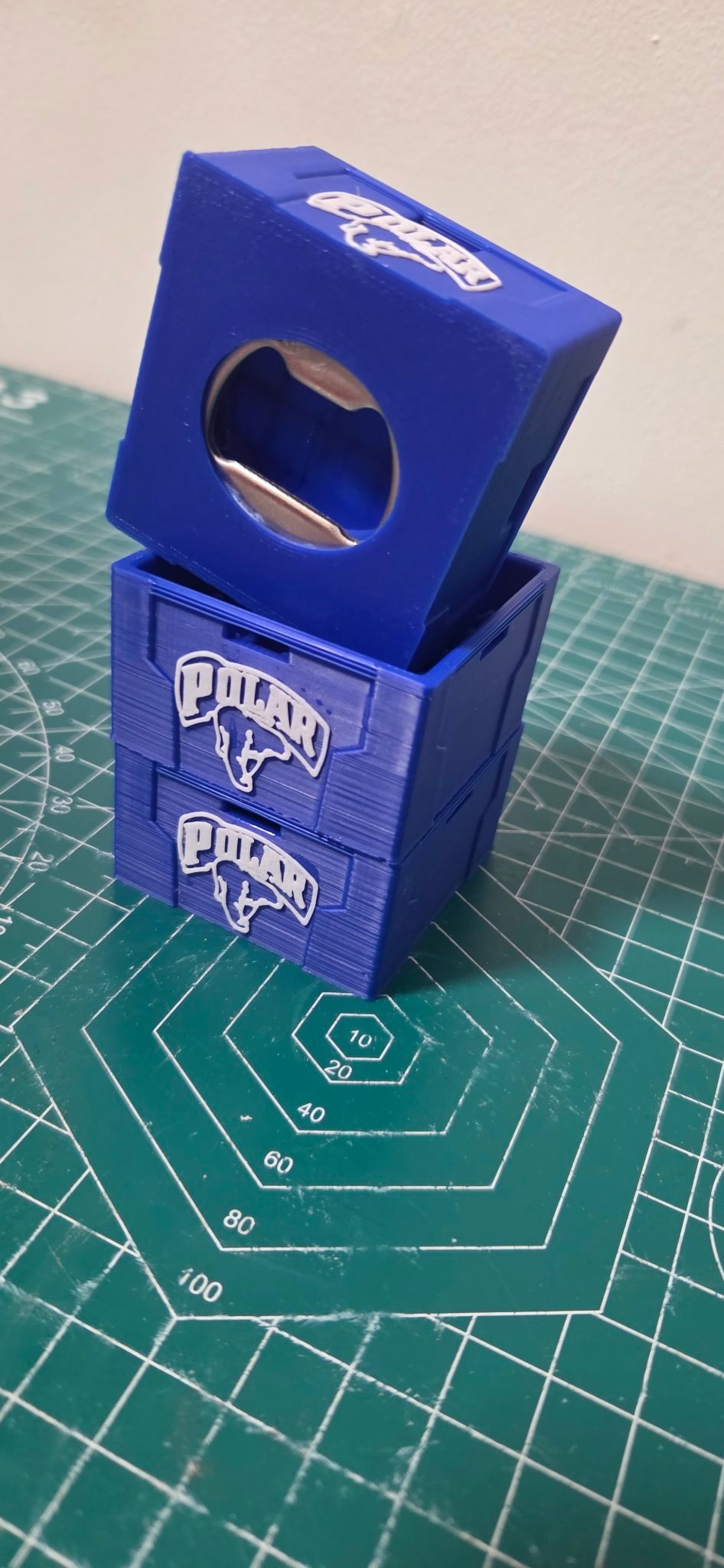 Llavero Caja de Cerveza Polar con Destapador - Impreso en 3D - photo 3