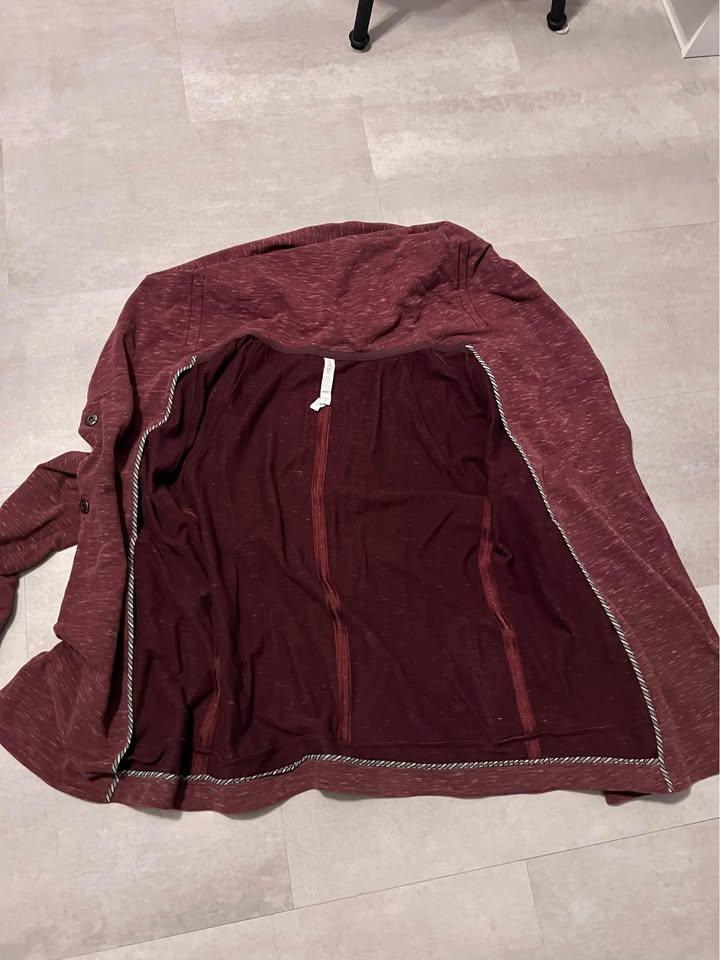 Lululemon size 10 - photo 3
