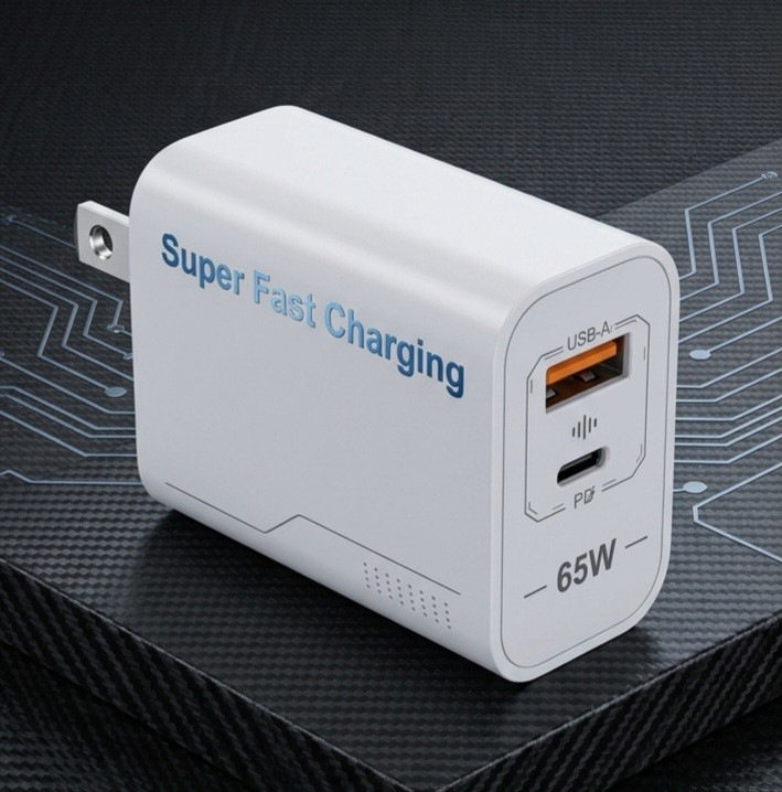 65W GaN Fast Charger with 1m USB-C Cable - photo 4
