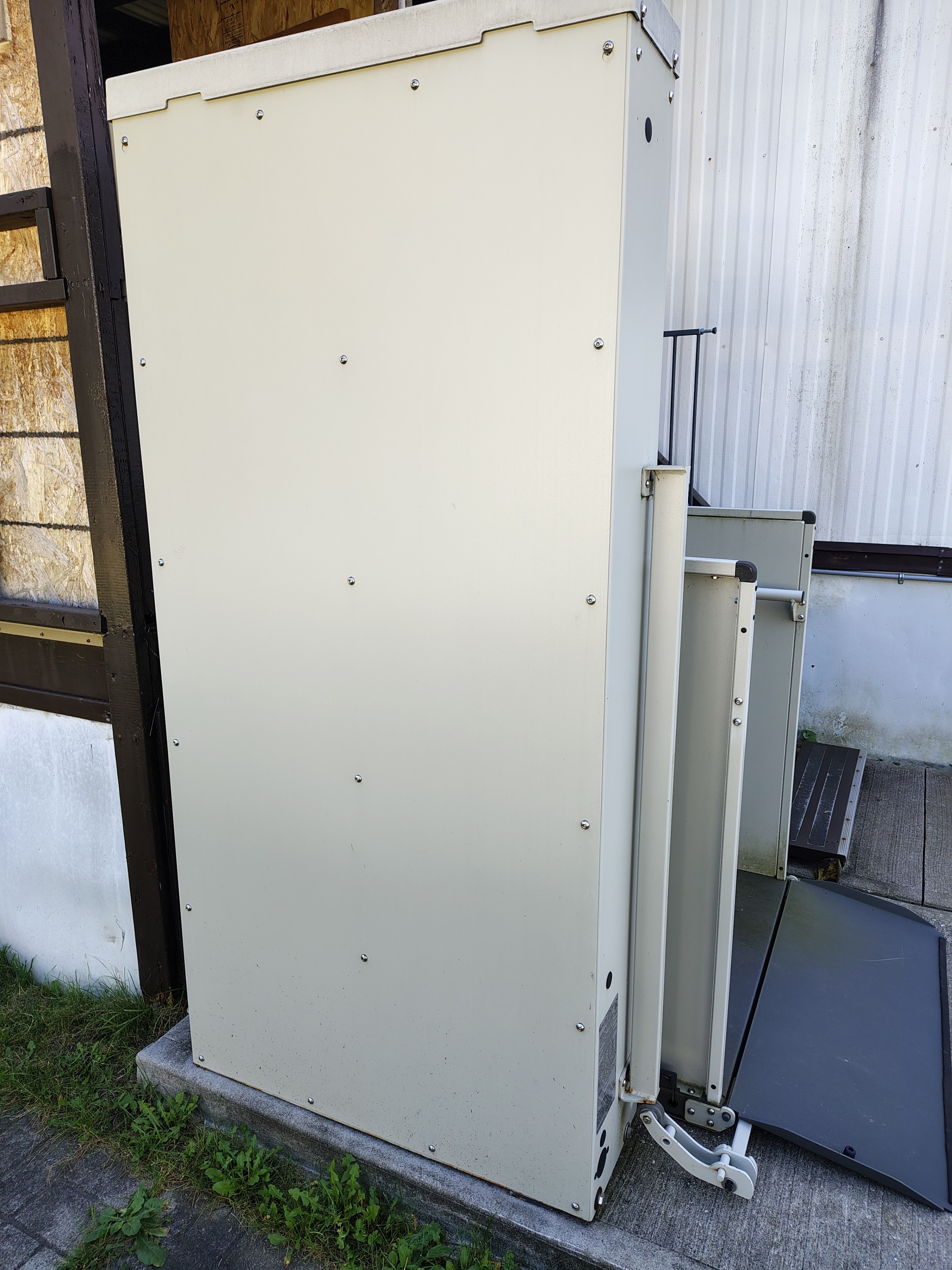 Used Bruno Vertical Platform Lift Model 3100 - photo 2
