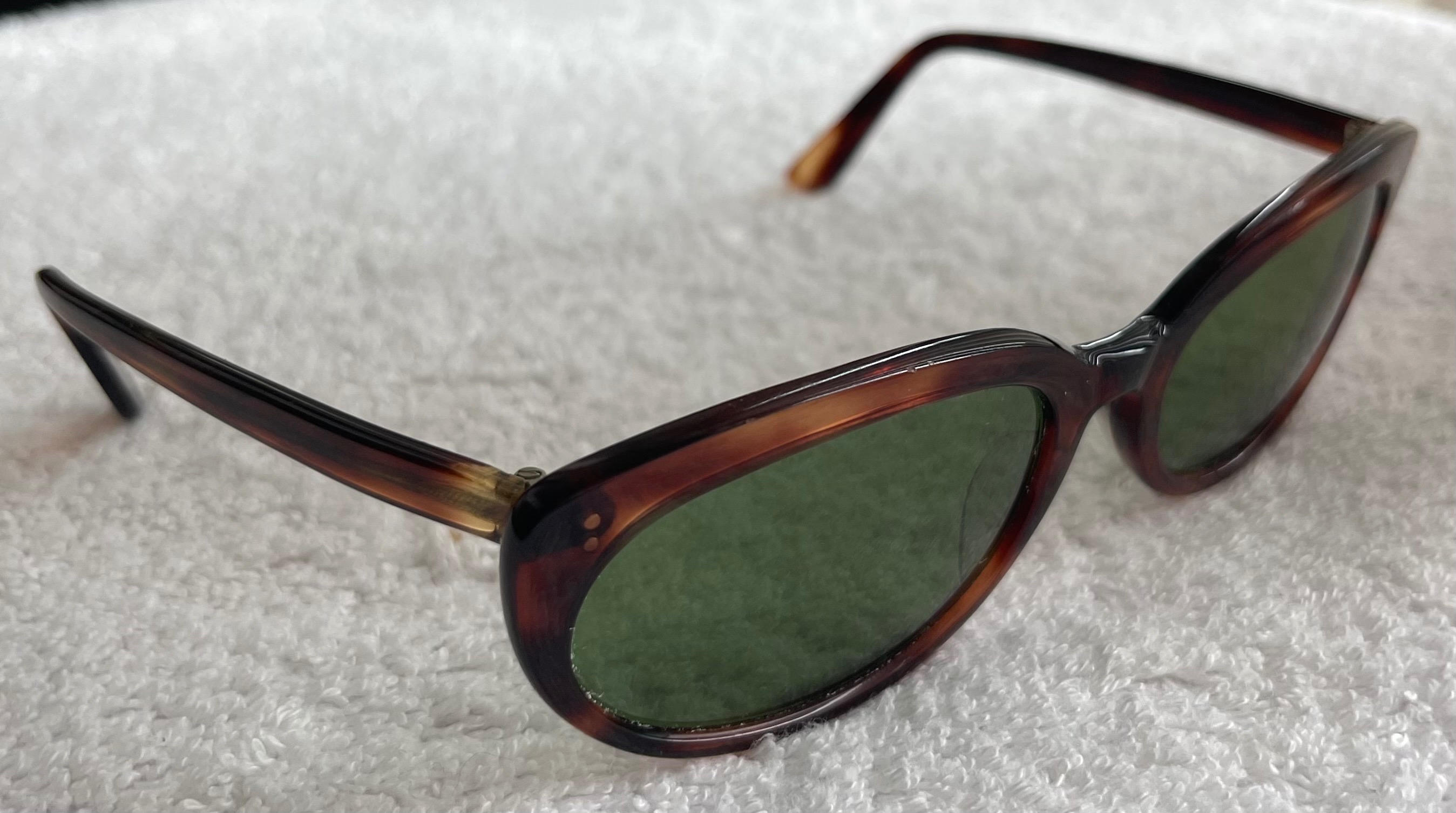 Vintage 90s Tortoiseshell Soft Cat Eye Sunglasses Frame - photo 2