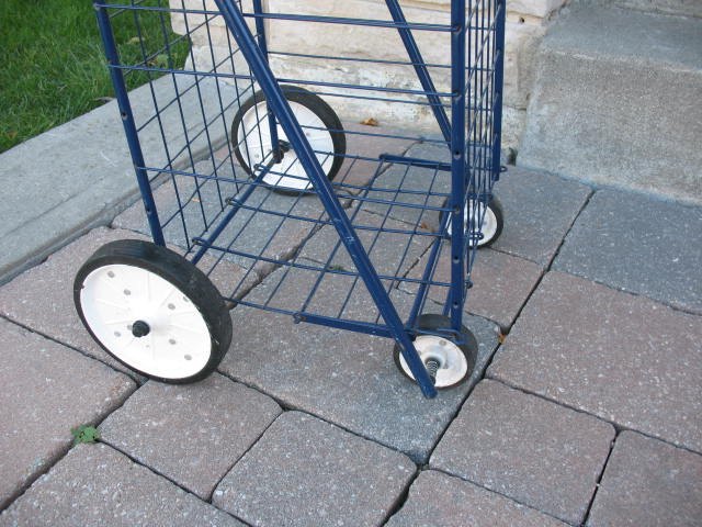 Shopping Cart with 4 Wheels - photo 4