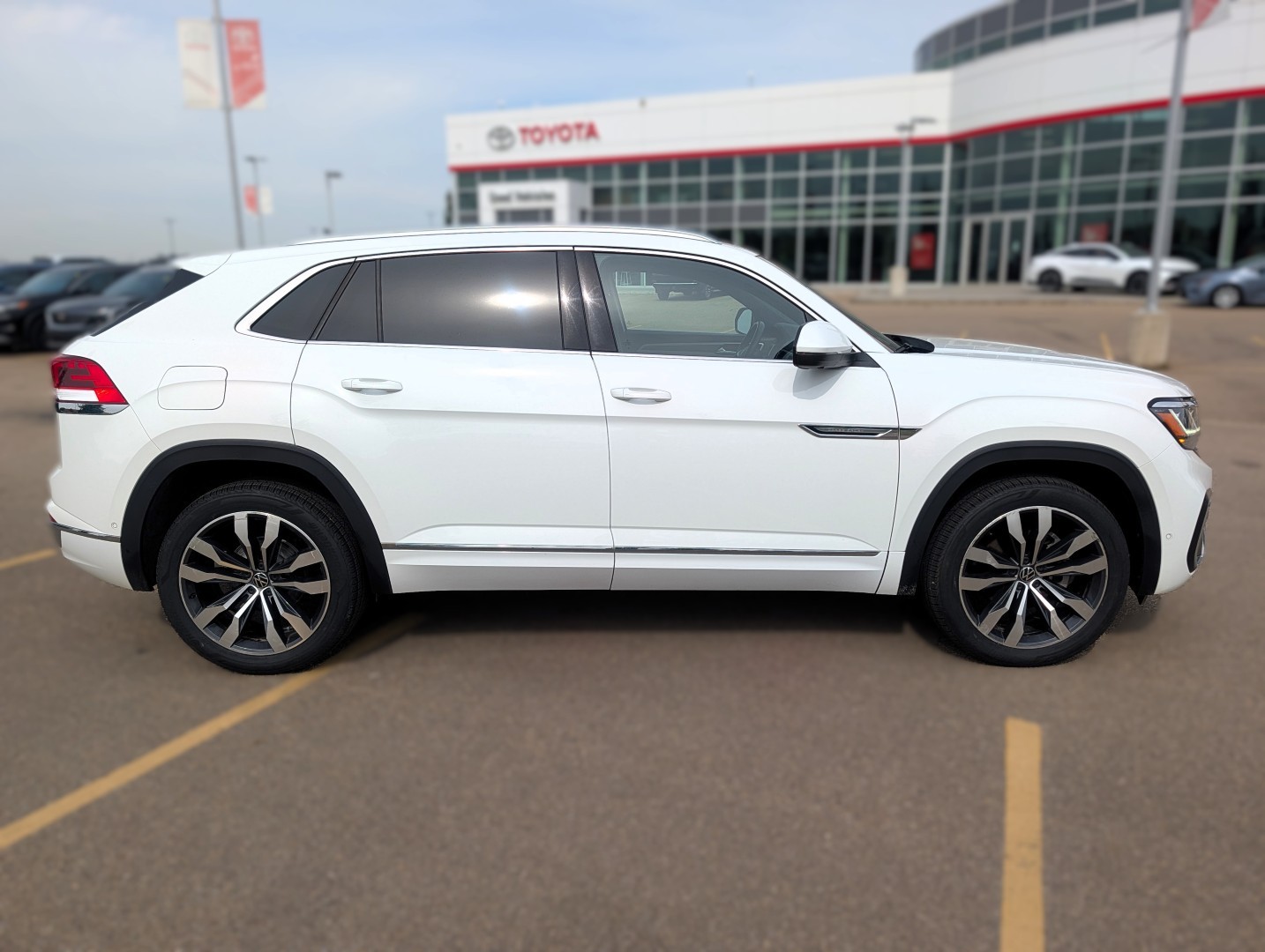 2023 Volkswagen Atlas Cross Sport - photo 5